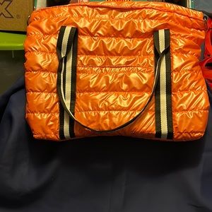 Woman puffy  orange tote 🌸 Mothet Day  Sale offers accepted